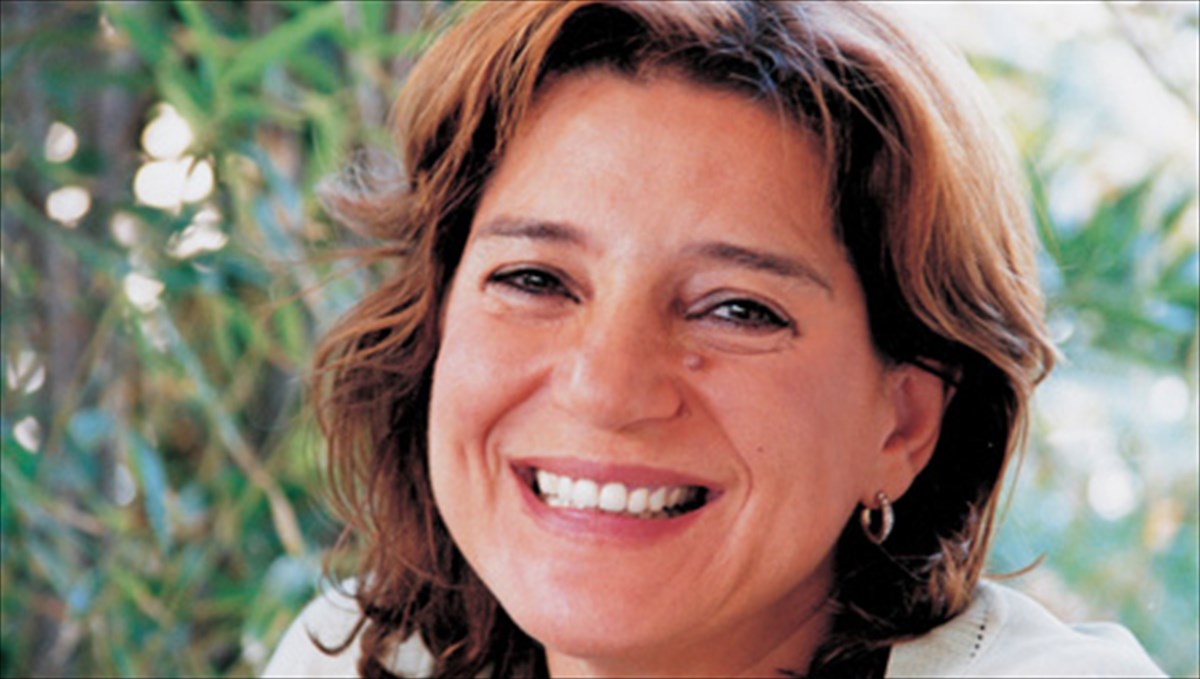 i-foteini-tsalikoglou-mas-ksenagei-sto-palati-ton-anamniseon