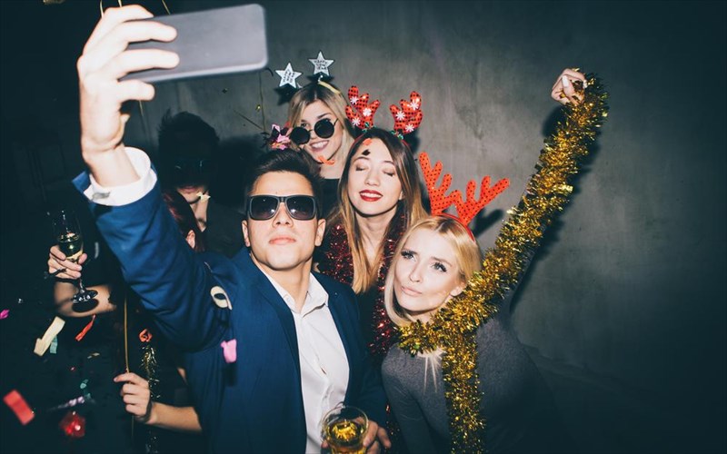 mipos-pasxete-apo-selfitida