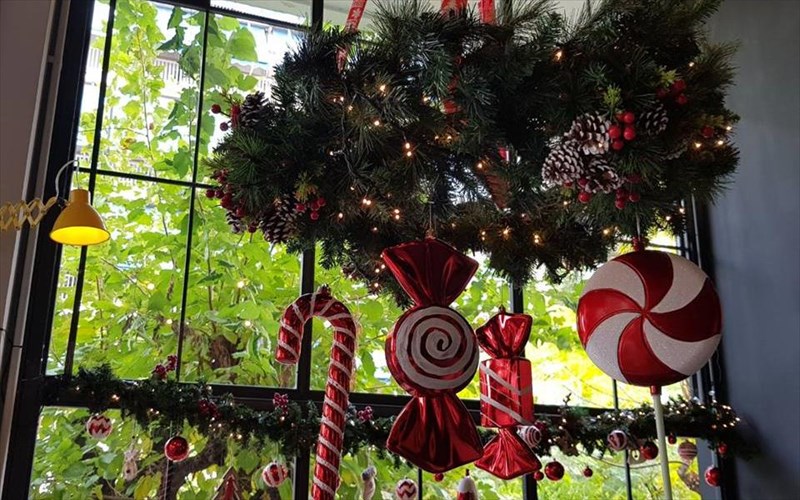 protoxroniatikes-geuseis-sto-flamingo