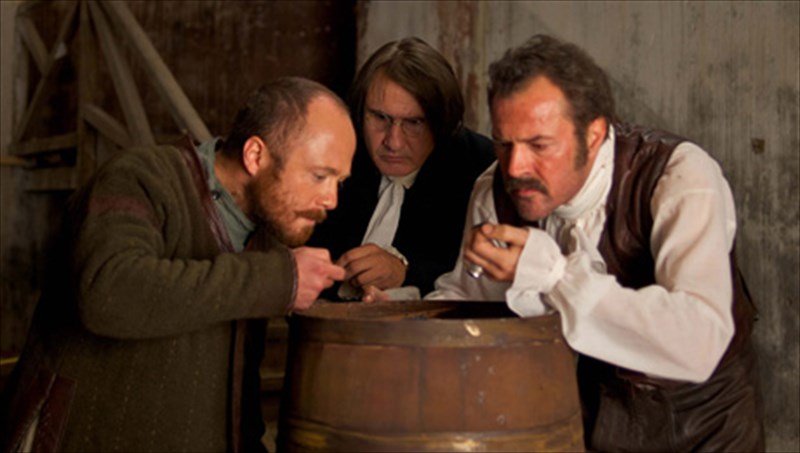 kritiki-tainiaso-theos-agapaei-to-xabiari