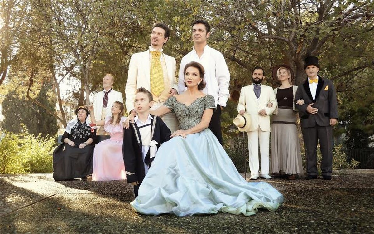 enas-minas-stin-eksohi