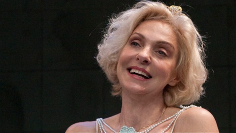 natalia-tsaliki-auto-pou-perimenoume-prepei-na-erthei-apo-mesa-mas