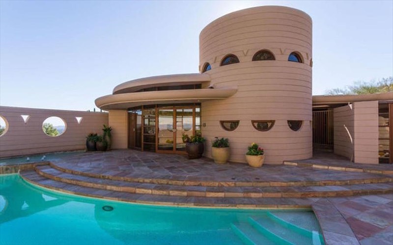 poleitai-spiti-me-tin-upografi-tou-frank-lloyd-wright