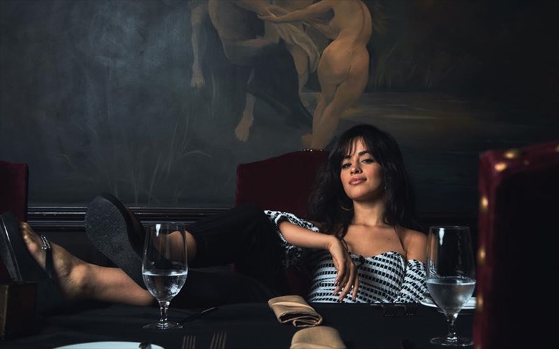to-pop-kompsotexnima-tis-camilla-cabello