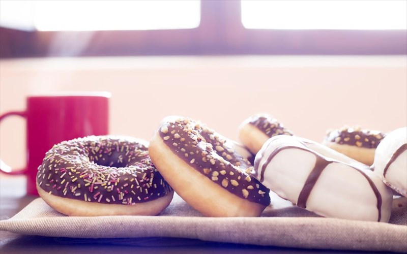 giati-theloume-gluka-kai-lipara-prin-tin-periodo