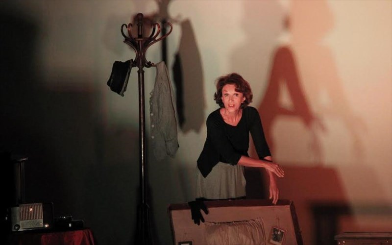 i-lela-karagianni-epistrefei-sto-diaxrono-theatro