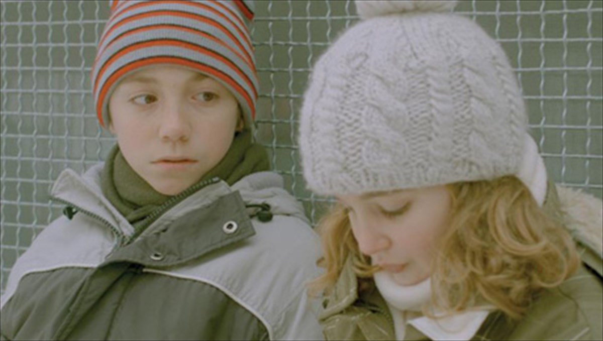 ta-mustika-tou-eksairetikou-kuriou-lazhar