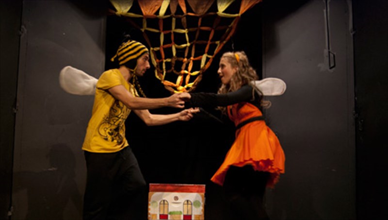 melissa-i-melissa-pou-anakaluptei-ti-xara-tou-paixnidiou-kai-tis-filias-melissa-pou-anakaluptei-ti-xara-tou-paixnidiou-kai-tis-filias