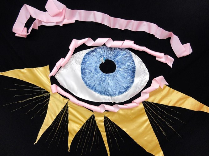 ena-pink-boudoir-gia-andres-kai-gunaikes-gia-liges-akomi-imeres