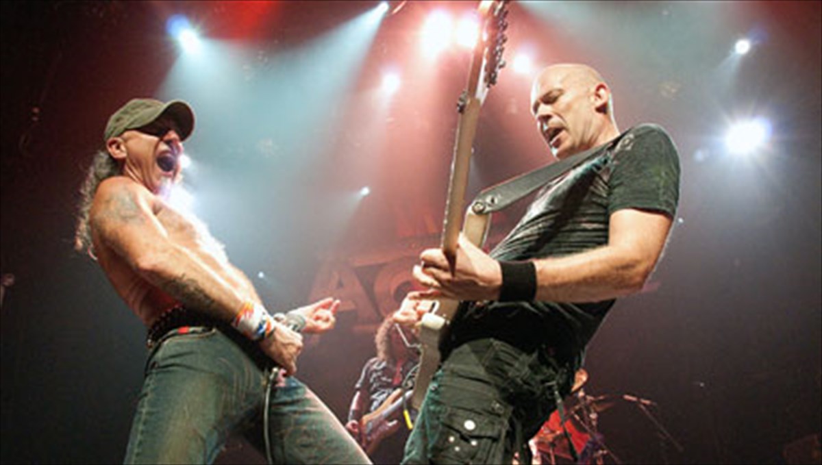 otan-oi-accept-ksesikosan-tin-athina