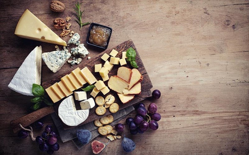 trofes-me-bitamini-d-oi-epta-kaluteres-fusikes-piges-gia-ti-diatrofi