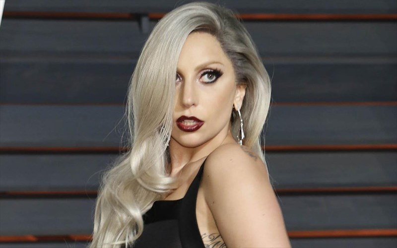 i-lady-gaga-mas-etoimazei-mia-nea-ektelesi-tis-Joanne