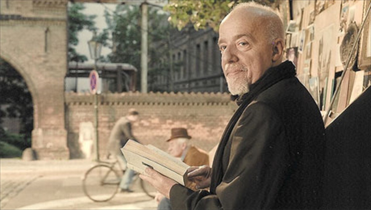 17kai1-pragmata-pou-isos-den-gnorizete-gia-ton-paulo-coelho