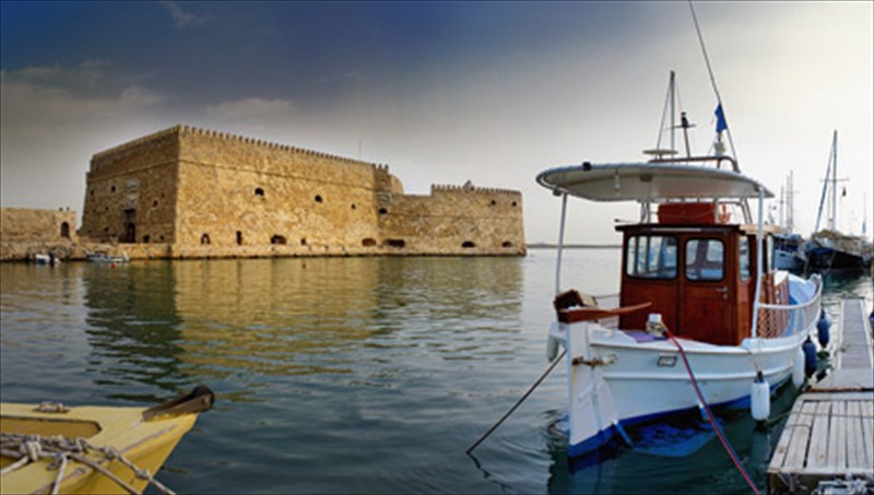 irakleio-kritis-plousia-istoria-kai-sugxroni-zoi-xeri-xeri