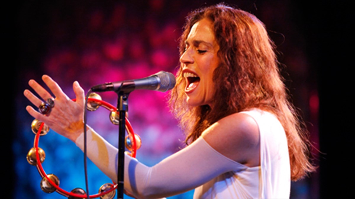 i-sabina-giannatou-se-ena-afieroma-ston-mano-xatzidaki