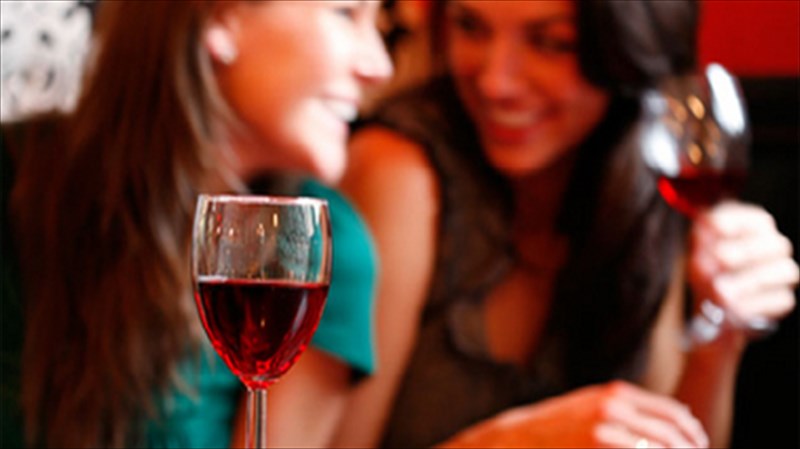 kathe-tetarti-oi-gunaikes-to-rixnoun-ekso