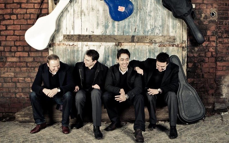 to-spoudaiotero-kouarteto-me-kithares-apo-to-mantzester-stin-athina
