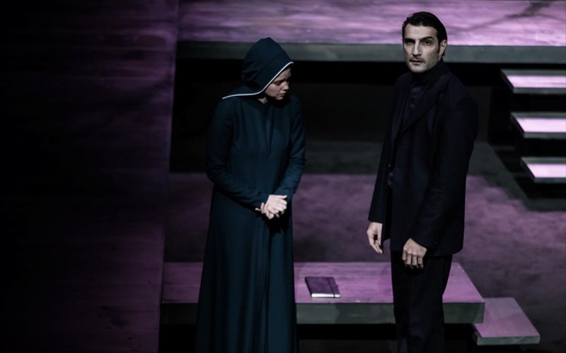 oi-paterakis-kouris-kai-mpaklesi-sunexizoun-na-amfiballoun