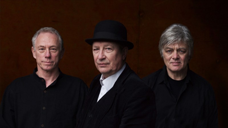 oi-thrulikoi-nits-stin-athina