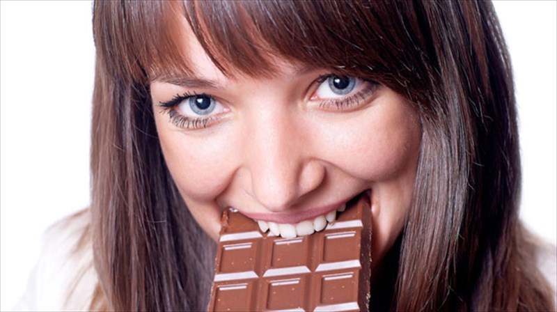 i-uperkatanalosi-sokolatas-krubei-katathlipsi