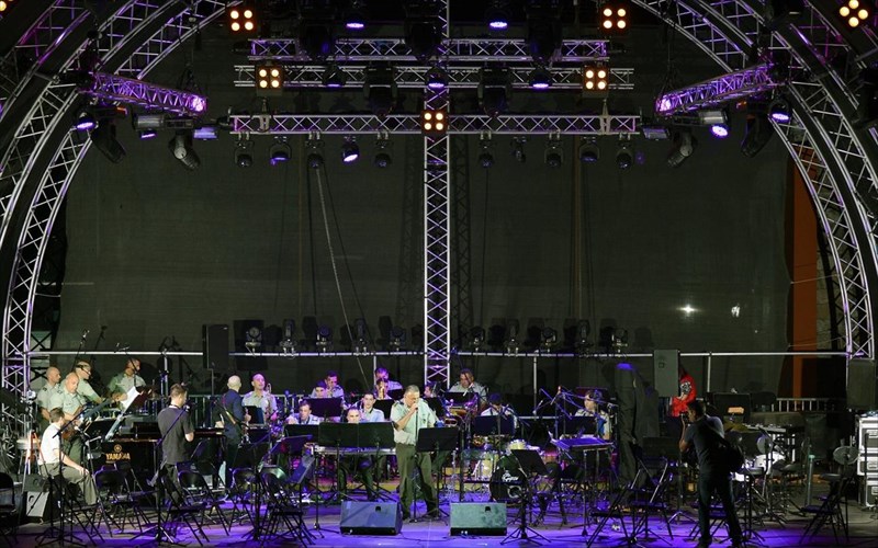 to-parklife-epistrefei-sto-parko-stauros-niarxos-me-mia-big-band-sunaulia