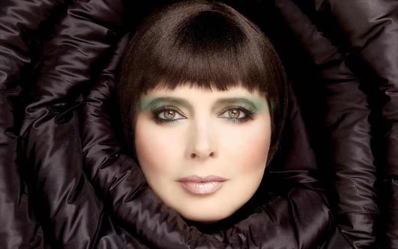 i-isabella-rossellini-pozarei-os-montelo-sta-65-tis