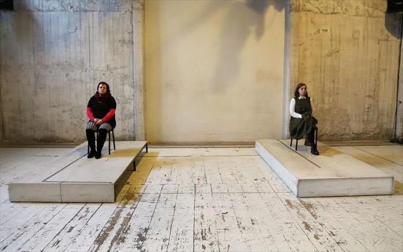 talking-heads-sto-thiseion-ena-theatro-gia-tis-texnes