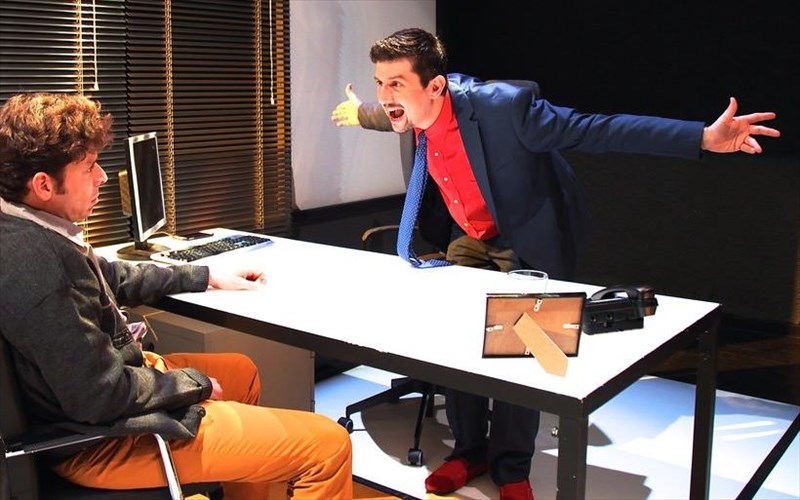 stin-patra-pairnoun-daneio