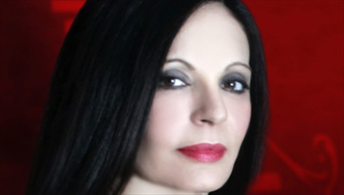 efi-mouriki-zisame-gia-polla-xronia-me-ti-didaktoria-tis-mi-skepsis