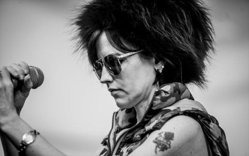 stis-arxes-tou-2019-o-teleutaios-diskos-ton-cranberries-me-tin-dolores-oriordan-teleutaios-diskos-ton-cranberries-me-tin-dolores-oriordan