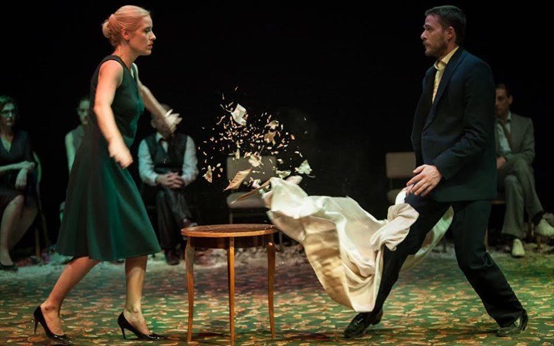 oi-blitz-taksideuoun-to-late-night-stin-kolombia