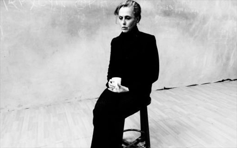 kritiki-enta-gkampler-i-parakmi-tis-aristokratias-kai-to-adieksodo-tou-mikroastismou-parakmi-tis-aristokratias-kai-to-adieksodo-tou-mikroastismou