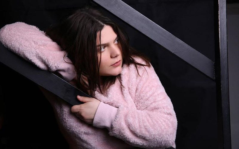 i-ourania-einai-fili-sou-alla-mallon-den-to-ksereis