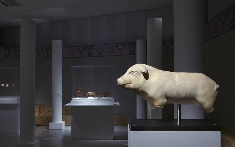 nees-parousiaseis-gia-tin-periodiki-ekthesi-eleusina-ta-megala-mustiria-sto-mouseio-akropolis