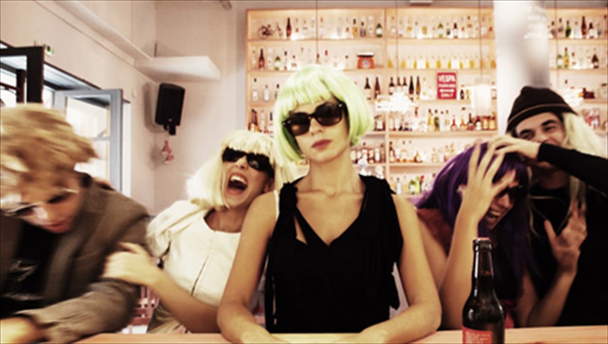 o-saikspir-taksideuei-sti-dekaetia-tou-ogdonta