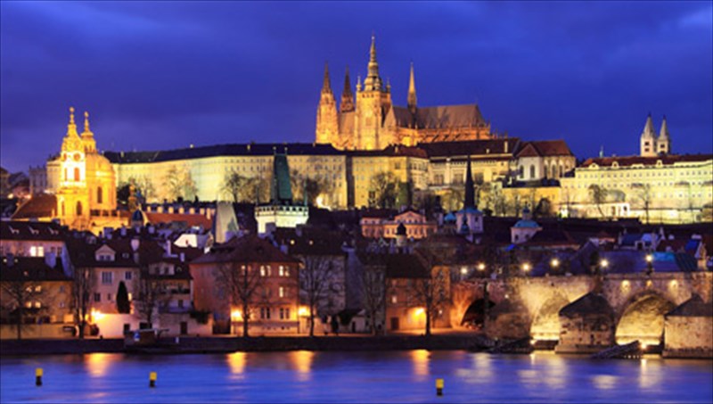 i-paramuthenia-xristougenniatiki-praga-tha-sas-kanei-magia