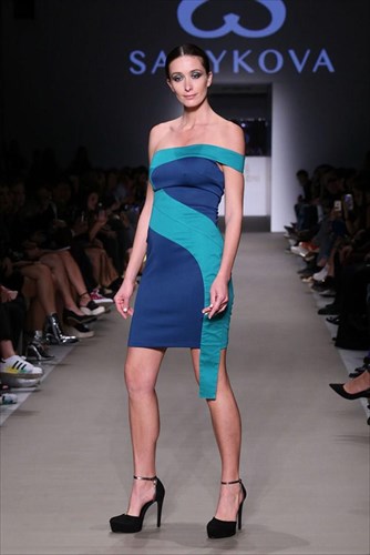 athens-xclusive-designers-week-moda-me-tin-upografi-sadykova-sto-zappeio