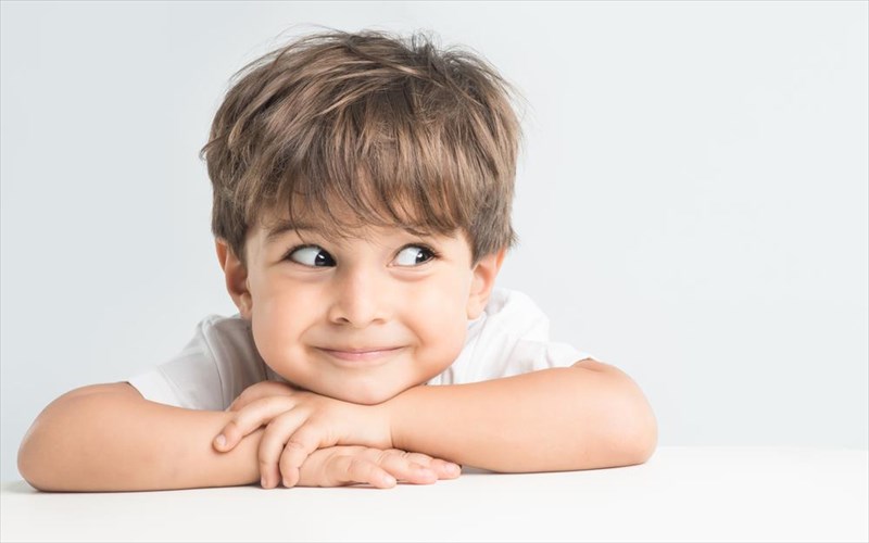 foni-se-mikrotera-idrumata-kai-foreis-pou-stirizoun-paidia-se-anagki-apo-ton-ant1