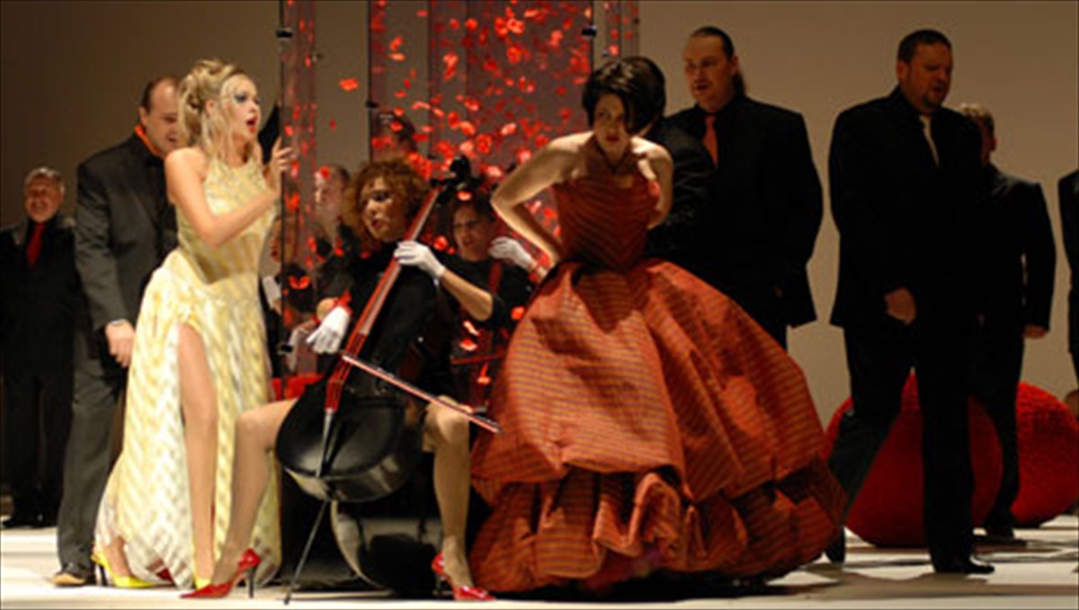 la-traviata-apo-ti-mosxa-sto-badminton