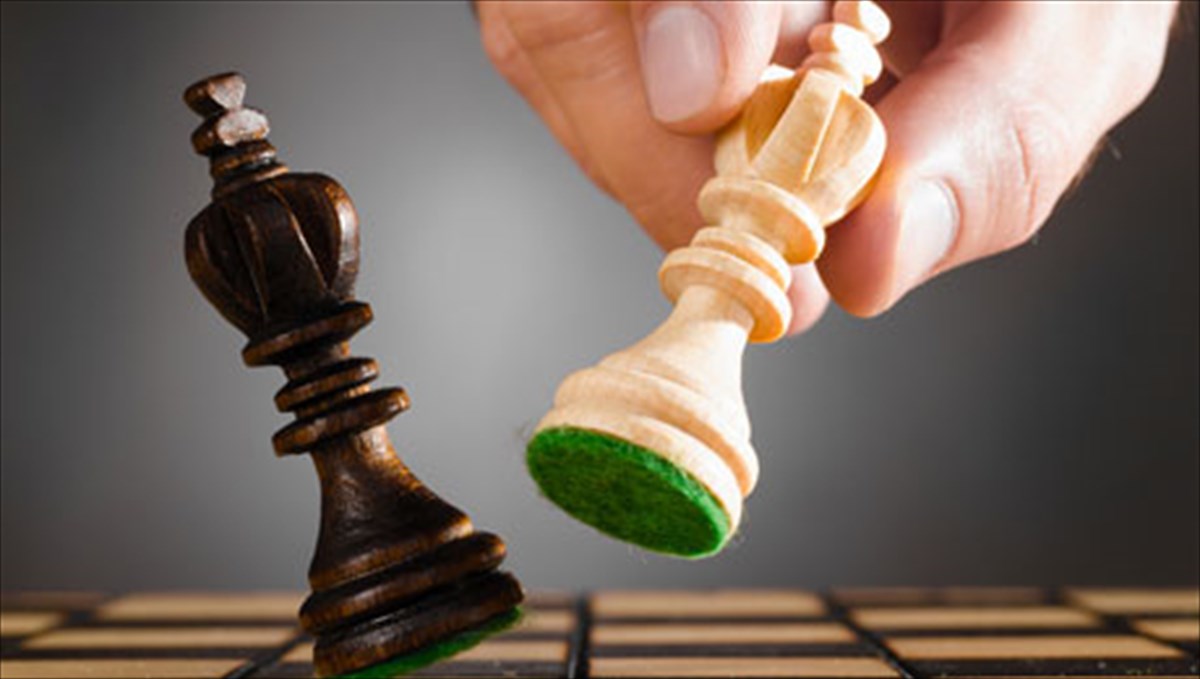 chessnale-athens-2012-mia-kinisi-mat-sto-booze