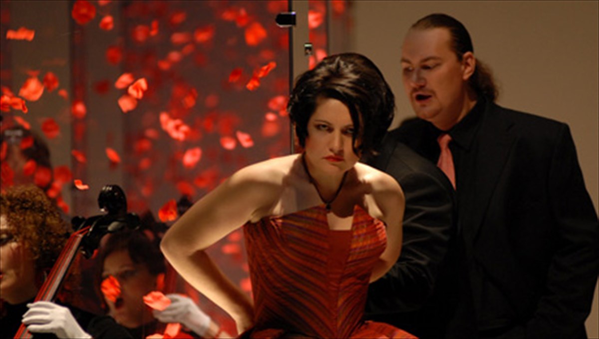 iibla-gerzmava-ta-sunaisthimata-kathorizoun-ton-ixo-sti-la-traviata