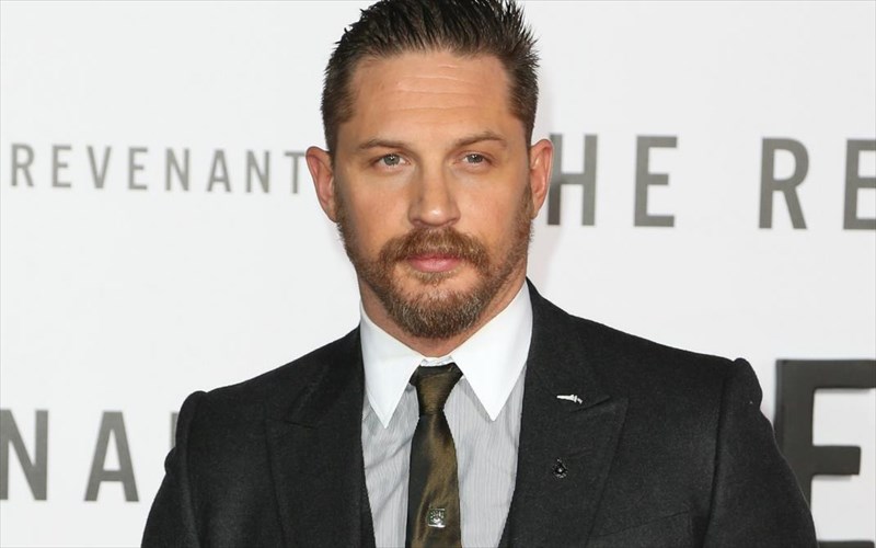 giati-einai-lupimenos-o-tom-hardy-tom-hardy