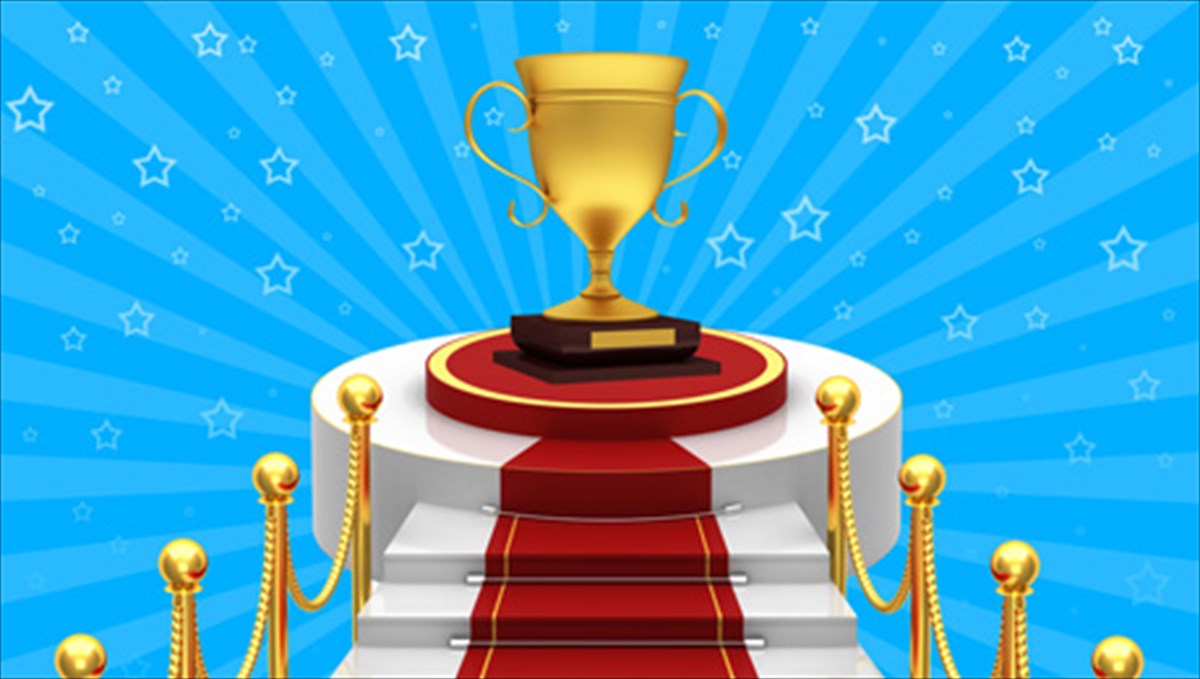 ta-xrusa-batomoura-tis-logotexnias