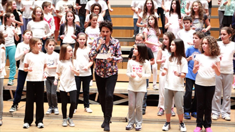 ena-taksidi-sti-lilipoupoli