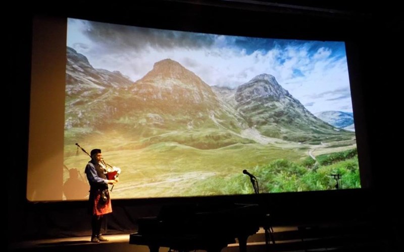 to-trianon-kineitai-kai-fetos-se-keltikous-ruthmous