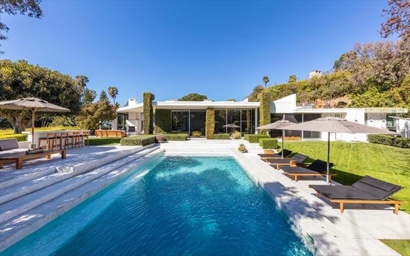 poleitai-kai-to-spiti-tis-ellen-degeneres-sto-beverly-hills