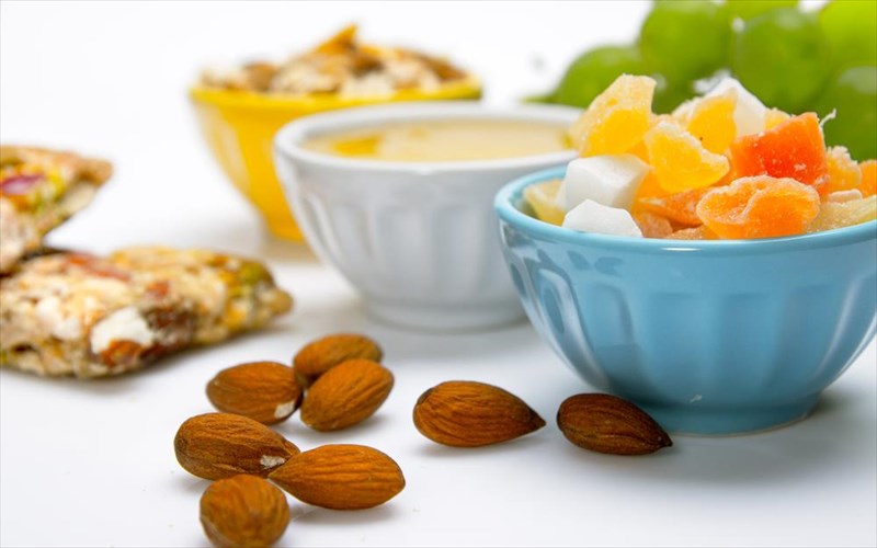 dokimaste-ennia-geustika-kai-threptika-snak-apo-tin-eidiko