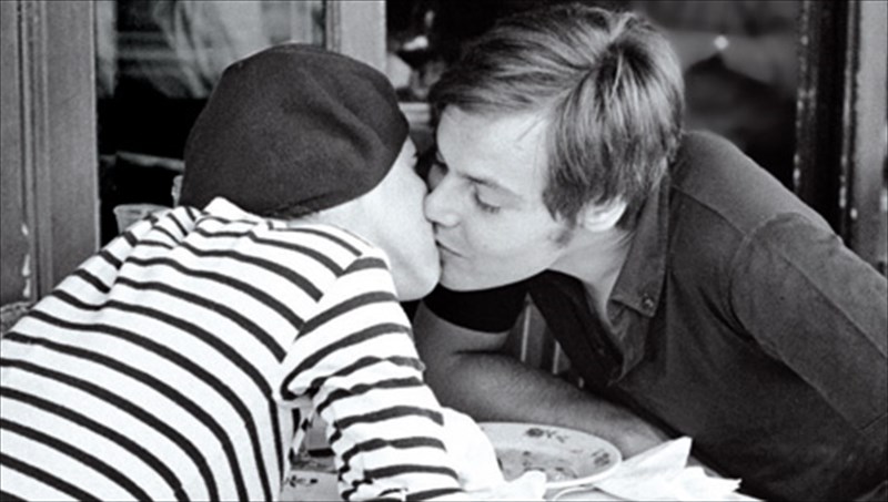 i-lesxi-ton-atherapeuta-aisiodokson-stis-selides-enos-bibliou