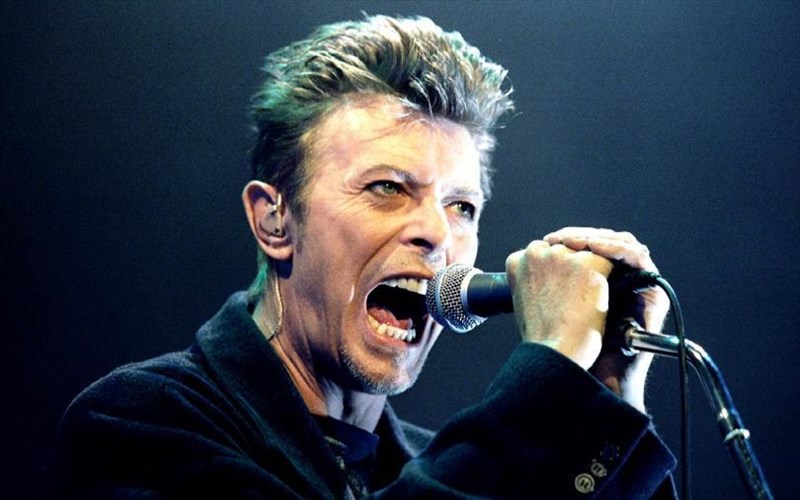 to-metro-tis-neas-yorkis-tima-ton-david-bowie