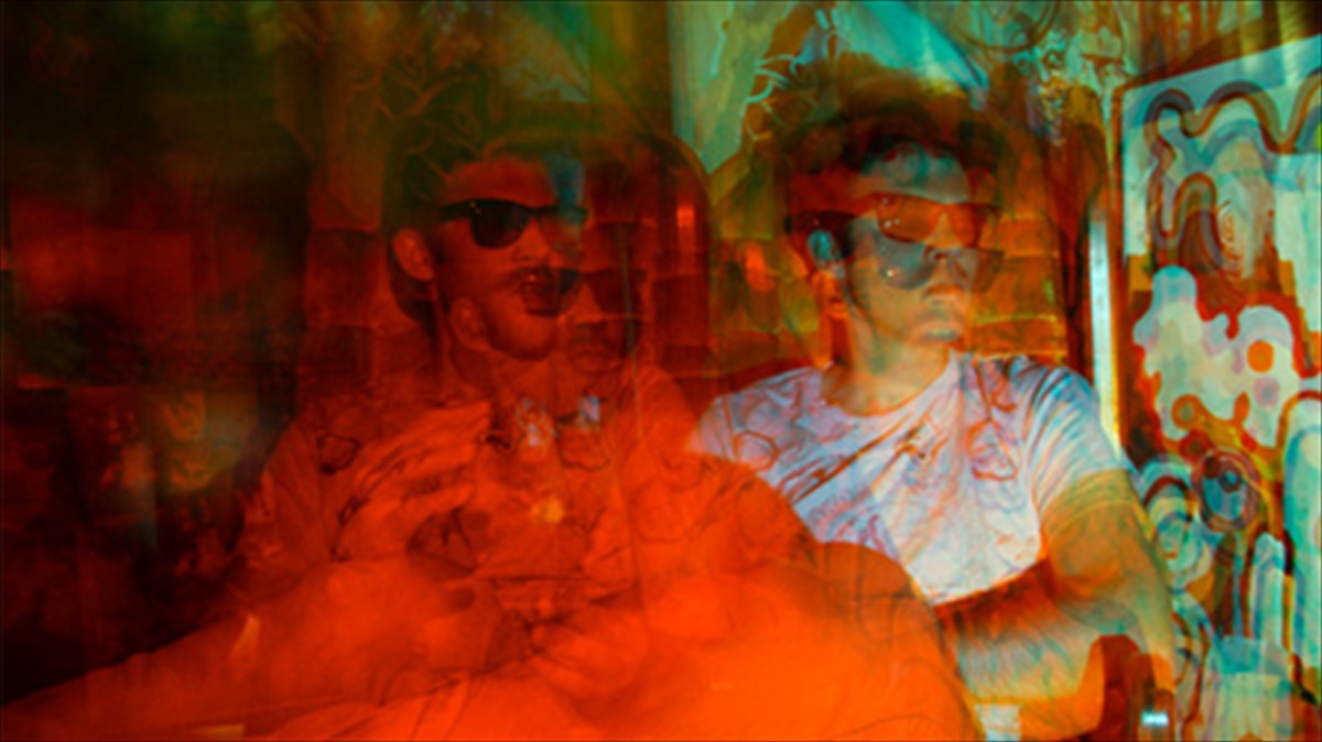 polusullektiki-pop-gia-polu-xoro-kai-peripeteia-sto-six-dogs